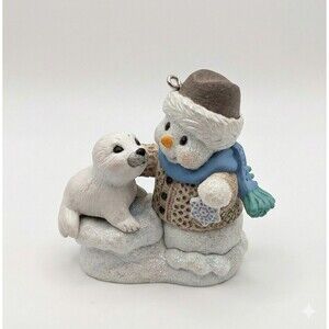 2009 Hallmark Keepsake Ornament SNOW BUDDIES 12th Series Snowman Seal QX8095 Box
